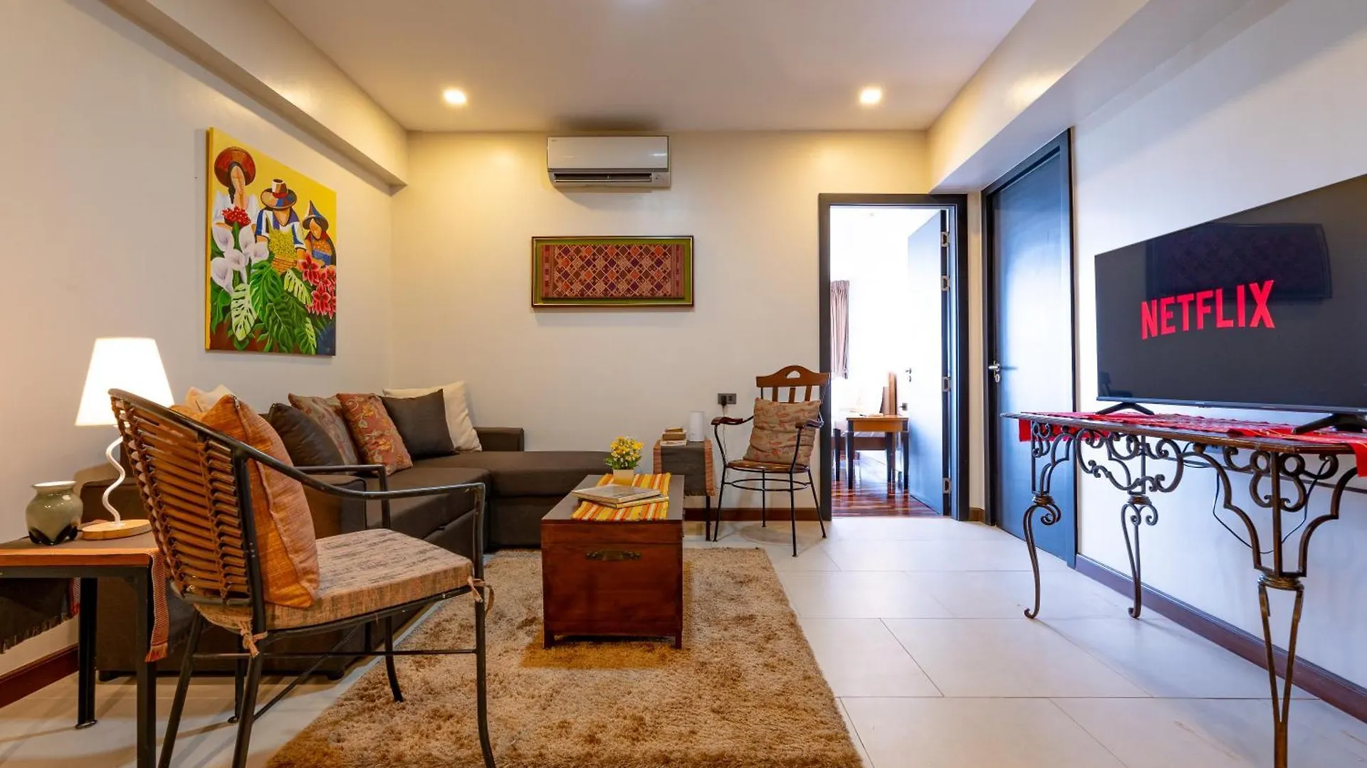 Aeon Towers Apartments I Next To Abreeza Ayala Malls I Prime Location L Fast Wifi L Free Pool I Managed By Bleuspace Davao