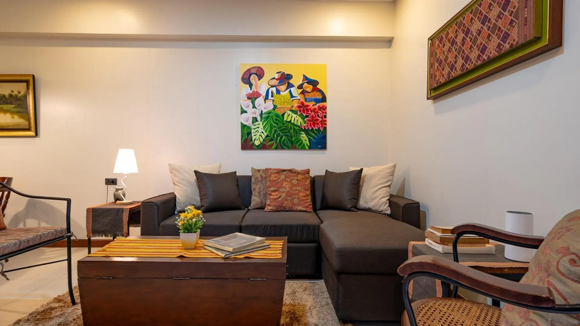 Aeon Towers Apartments I Next To Abreeza Ayala Malls I Prime Location L Fast Wifi L Free Pool I Managed By Bleuspace Davao
